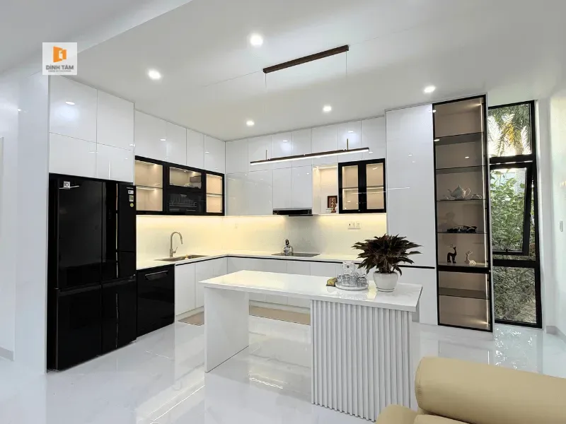 Tủ bếp gỗ cánh kính