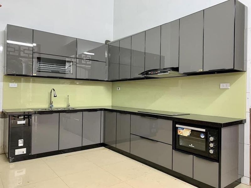 Tủ Bếp Cánh Kính Đẹp 3 Tủ bếp cánh kính đẹp, hiện đại